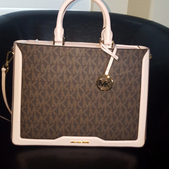 Michael Kors Handbags - 💖NWT Michael Kors Jessie Handbag💖